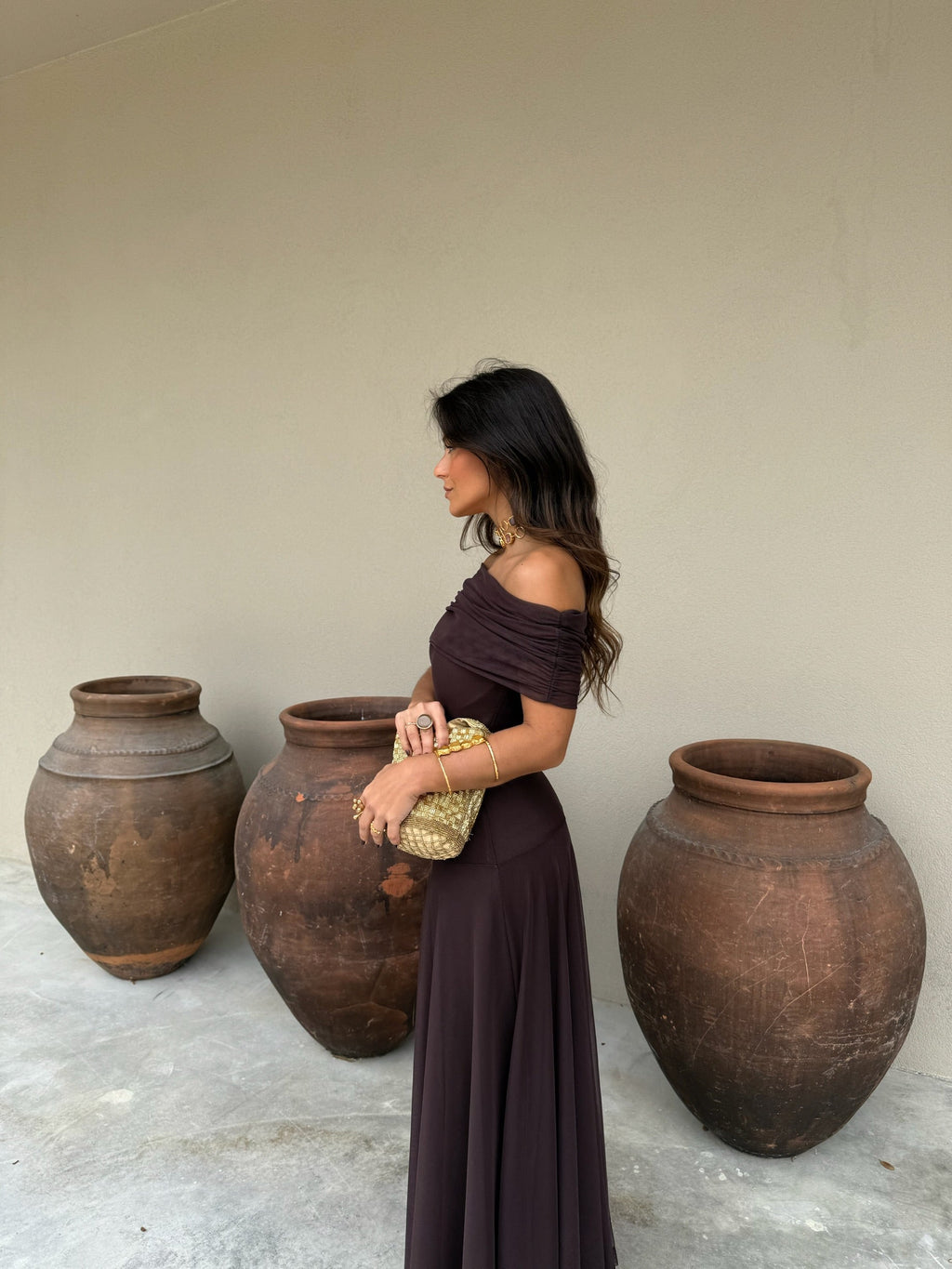 Valentina | Vestido Largo de Tul Escote Bardot – Marrón