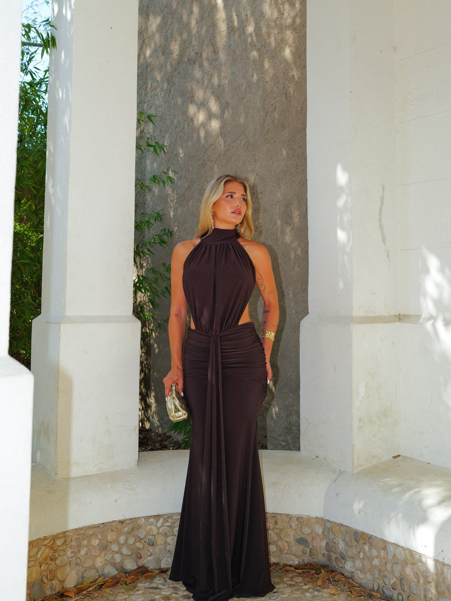 Vestido largo halter espalda abierta chocolate