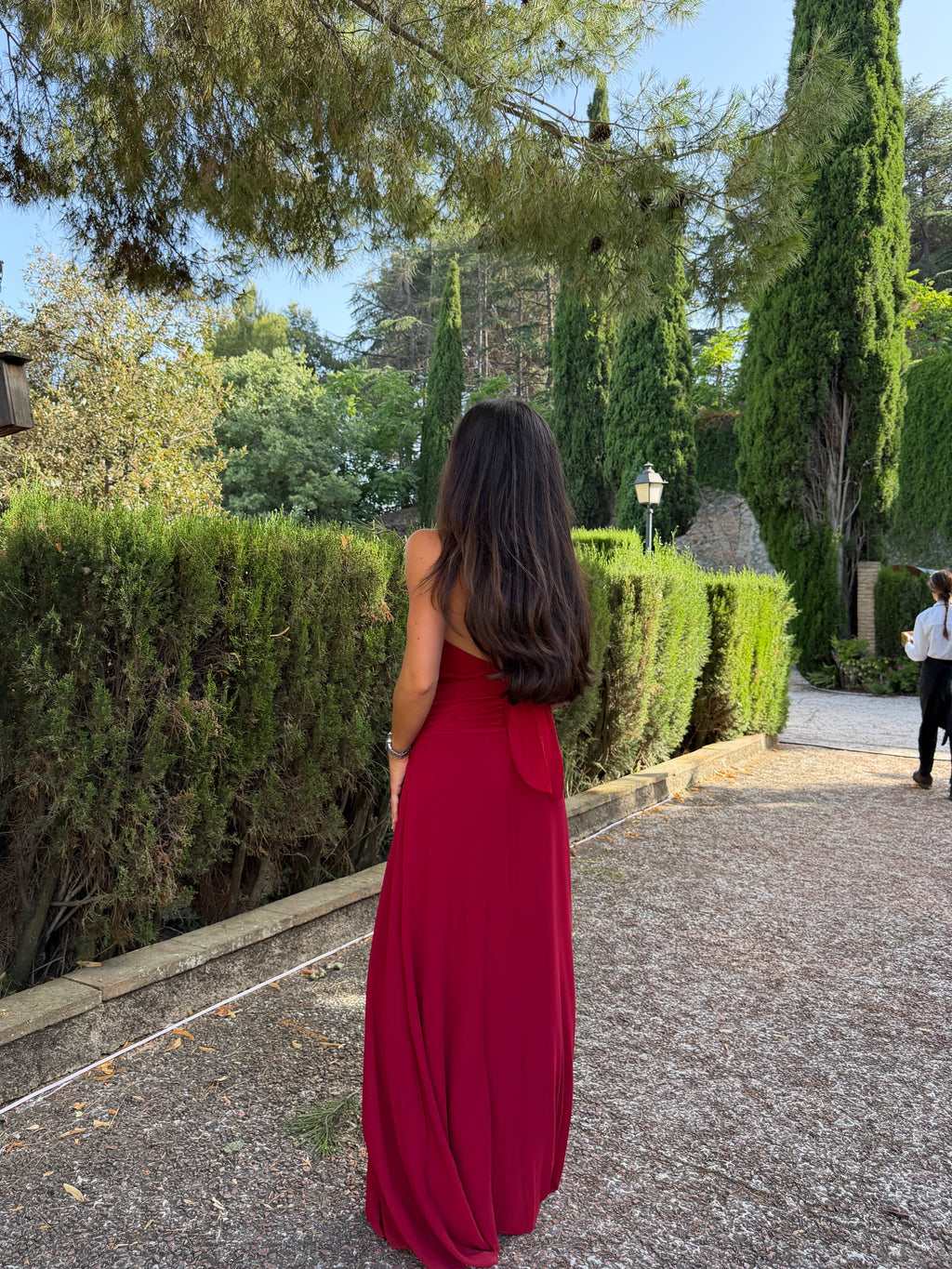 Vestido halter cintura drapeado burdeos