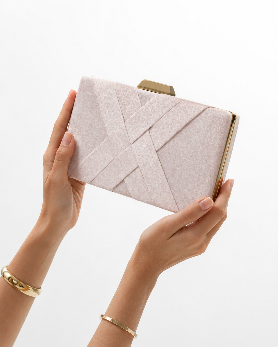 Clutch trenzado rosa
