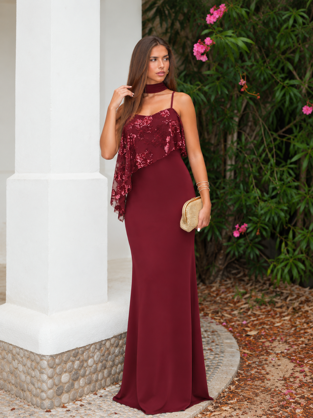 Vestido asim banda brillos burdeos
