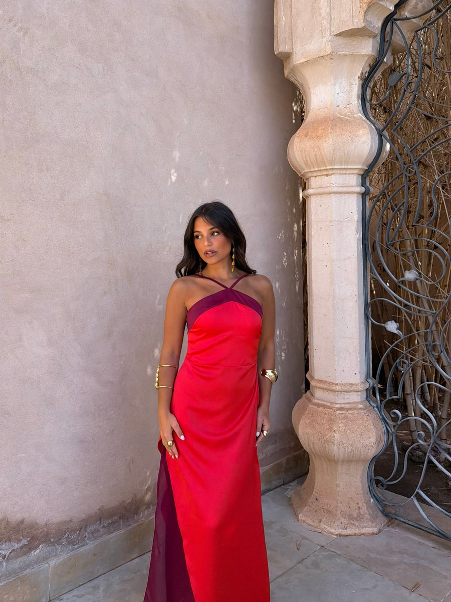 Aveline | Vestido Largo Satinado Cuello Halter – Rojo