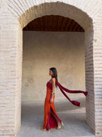 Zahara | Vestido Largo con Pañuelo en Contraste – Naranja y Rojo