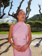 Vestido halter fruncido espalda rosa