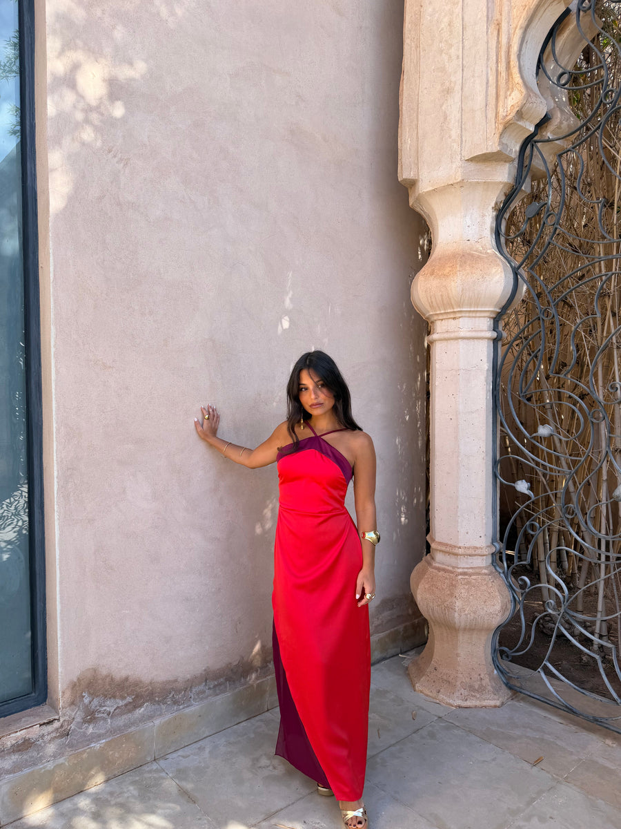 Aveline | Vestido Largo Satinado Cuello Halter – Rojo
