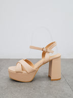 Sandalia bandas cruzadas beige