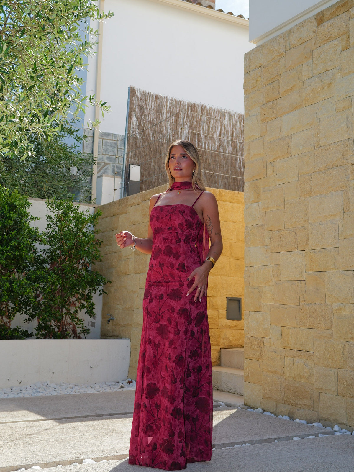 Vestido georgette estampado burdeos