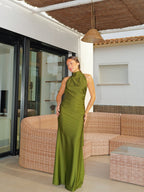 Vestido halter fruncido espalda oliva