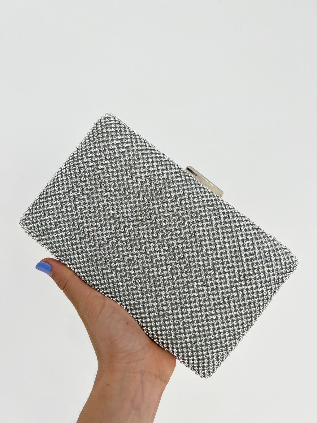 Clutch brillos plateado efecto